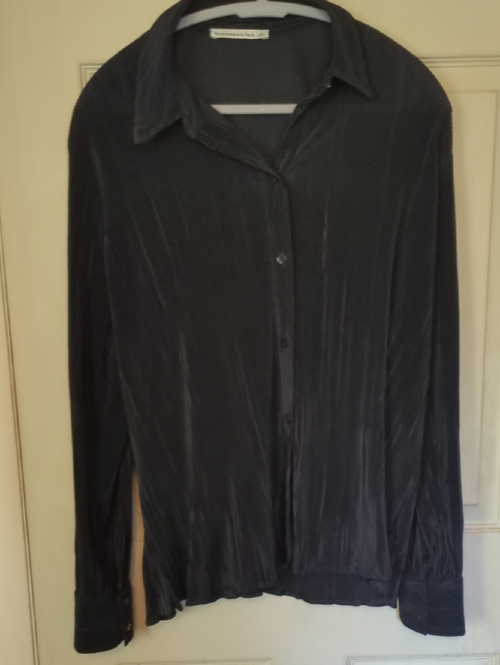 NWOT Abercrombie Fitch Large Black Plisse Button down Shirt